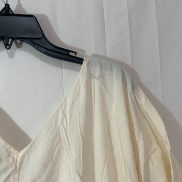 Old Navy Tie V-Neck Tunic with Ruched Tie Waist & Side Splits Top in Ivory XL - Picture 7 of 8